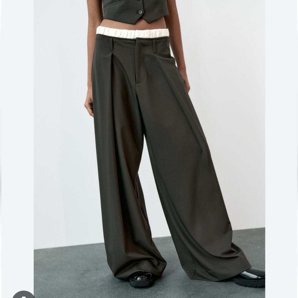 Zara Green Wide Leg Pants with Pleated Front